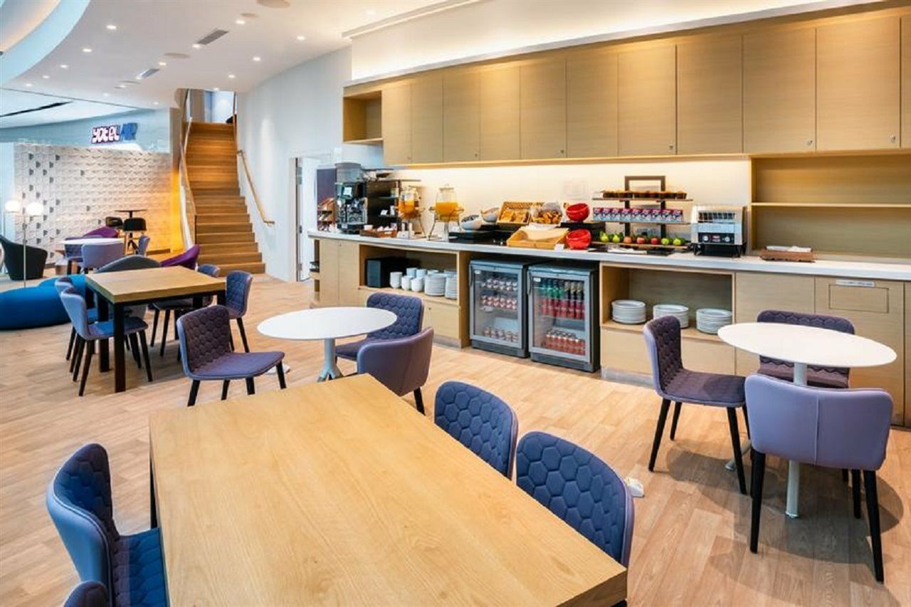 Yotelair Singapore Changi Airport Landside Extérieur photo